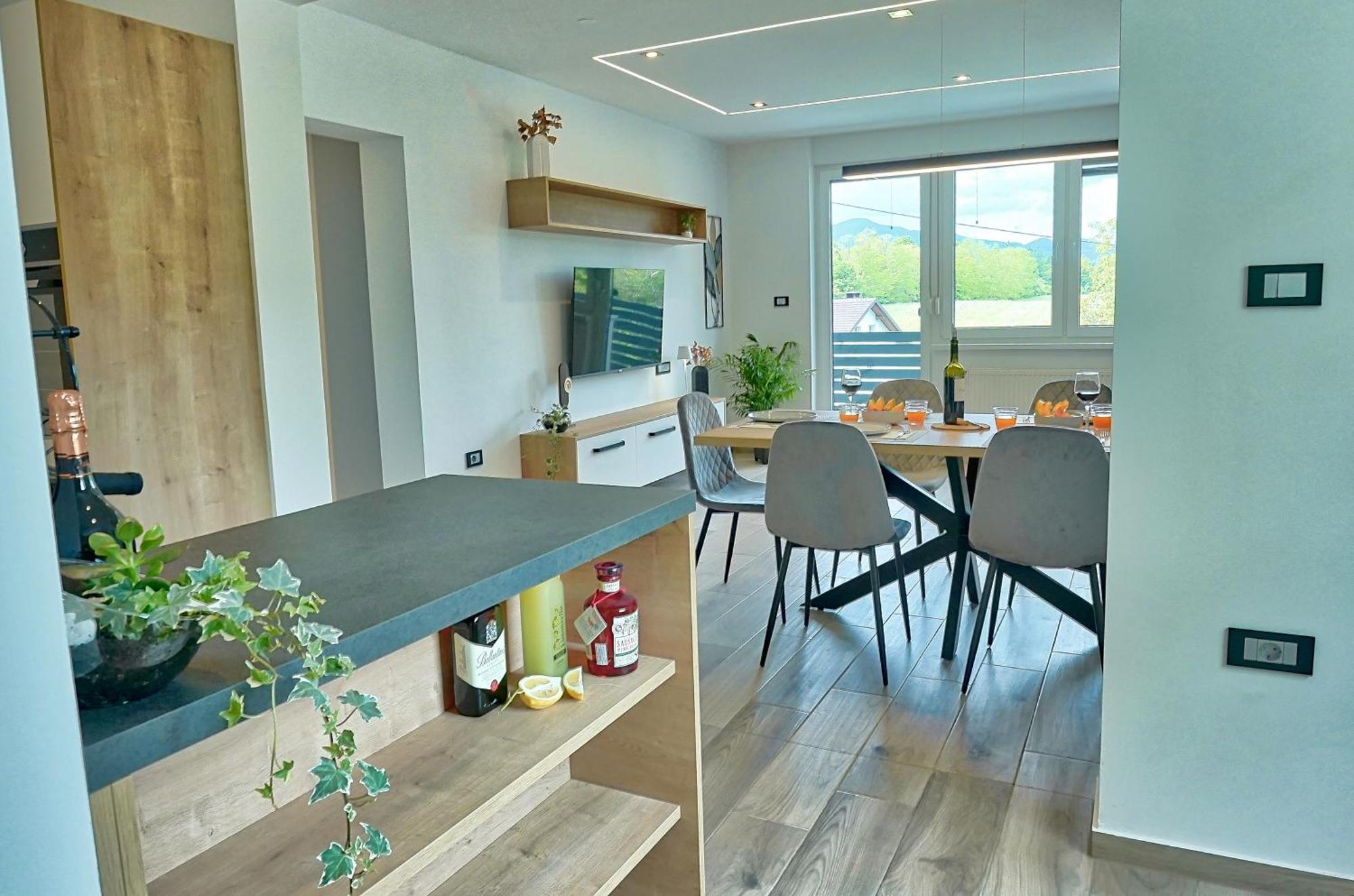 Apartments Lipa Plac ポストイナ エクステリア 写真